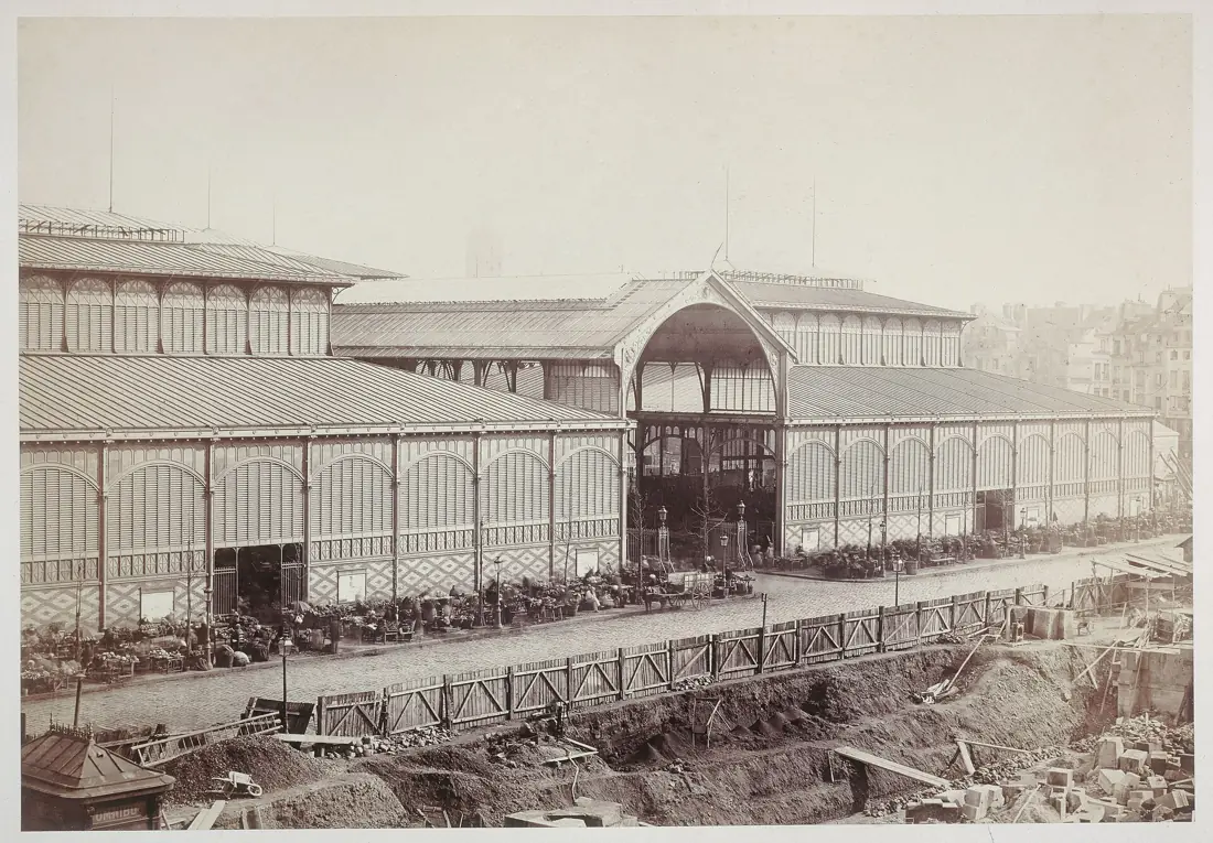 Halles de Baltard, fer et verre, photographiées par Marville.