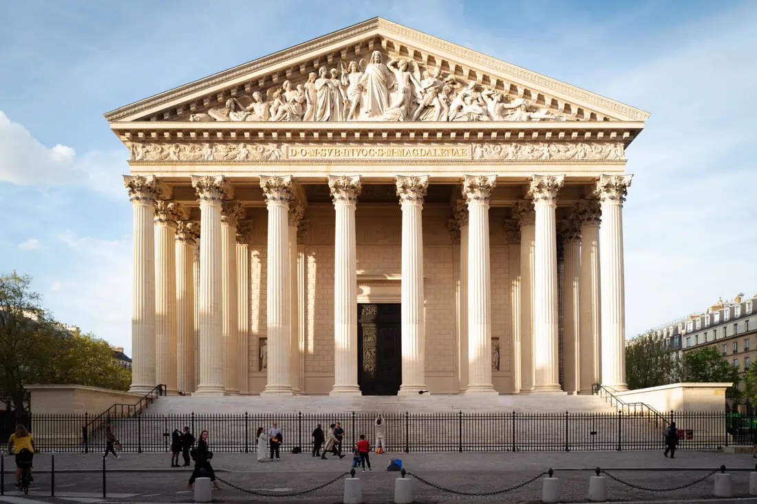 La Madeleine : un temple antique au bout de la rue Royale.
