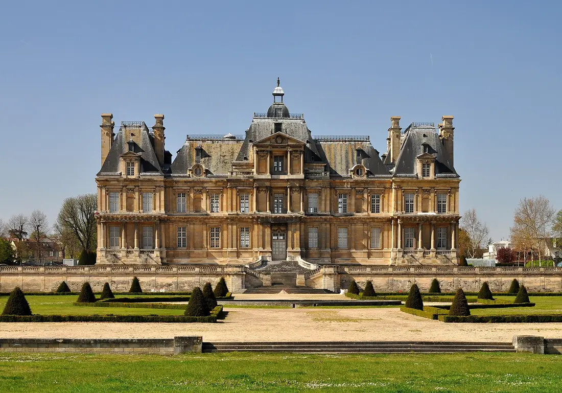 Château de Maisons : pavillons, combles séparés, rigueur des ordres.