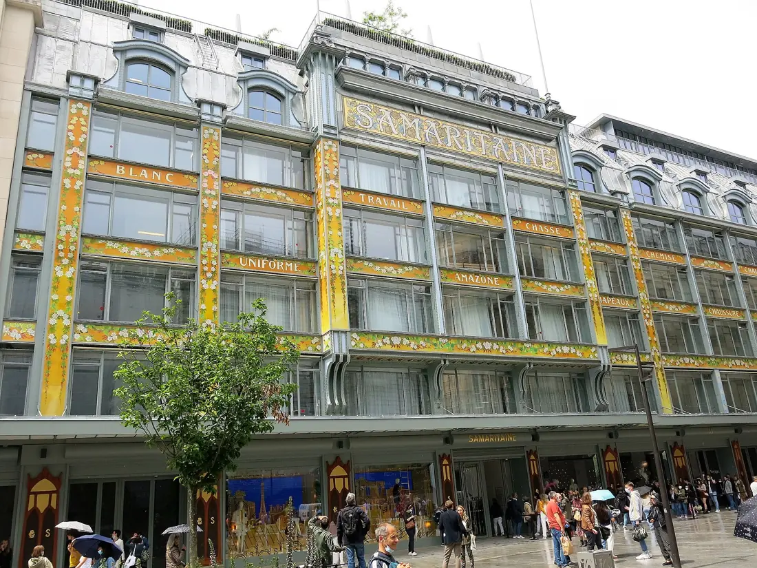 La Samaritaine, rue de la Monnaie : ossature métallique et panneaux émaillés.